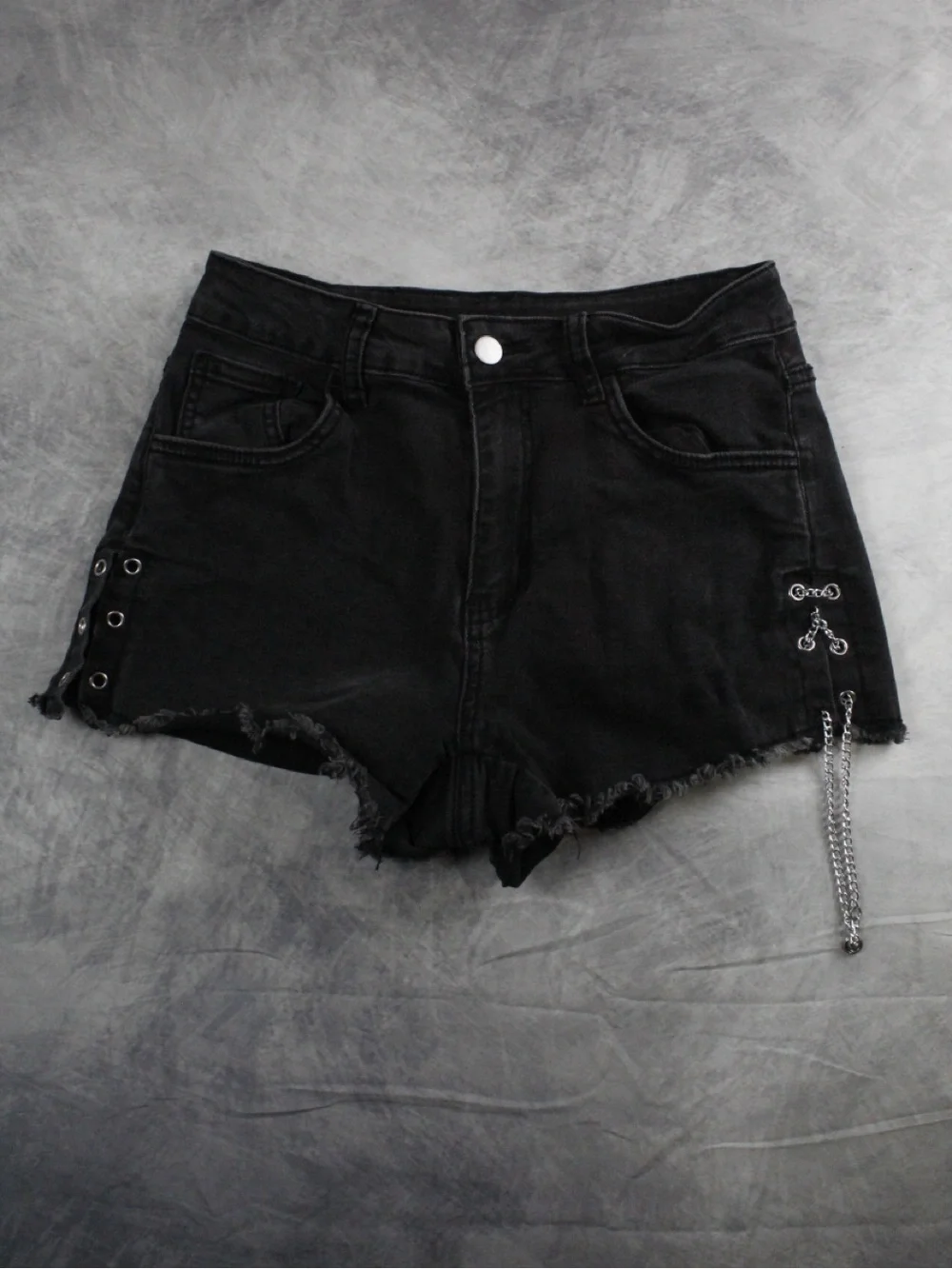 Women's Black Denim Shorts Grommet Chain Lace-Up Raw Hem Size 28 / M